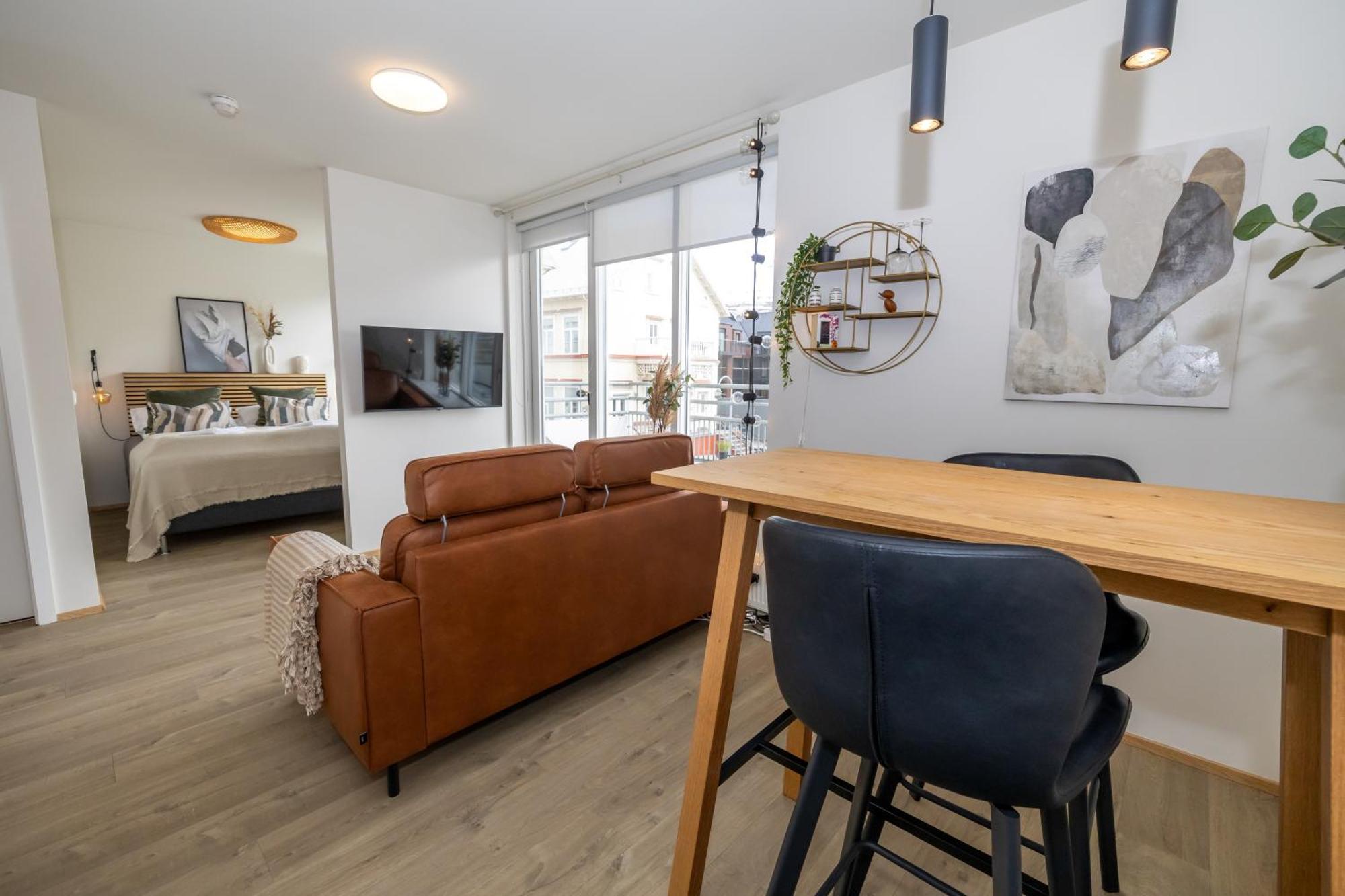 Charming Deluxe Apartment アークレイリ 部屋 写真
