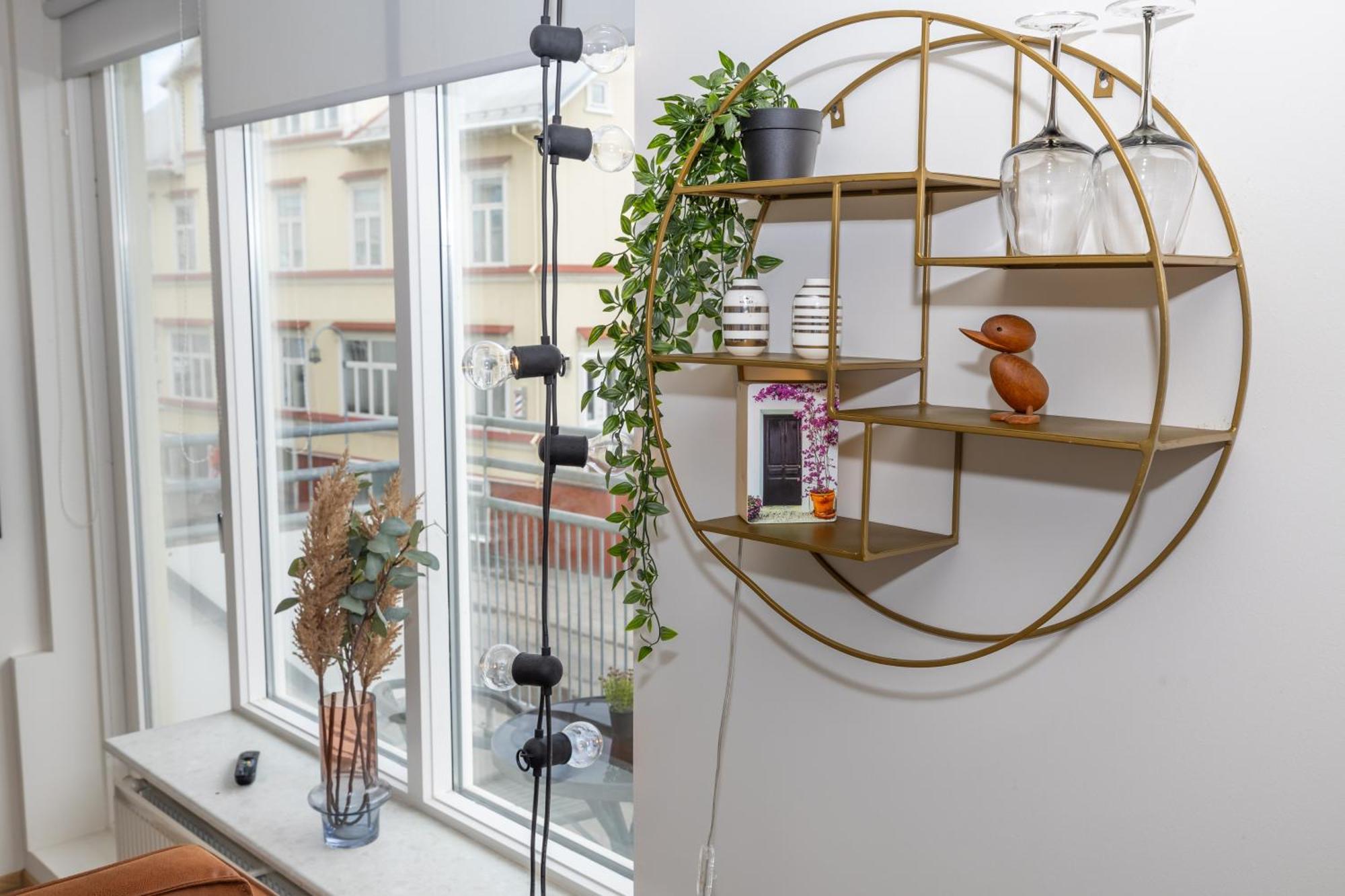 Charming Deluxe Apartment アークレイリ 部屋 写真