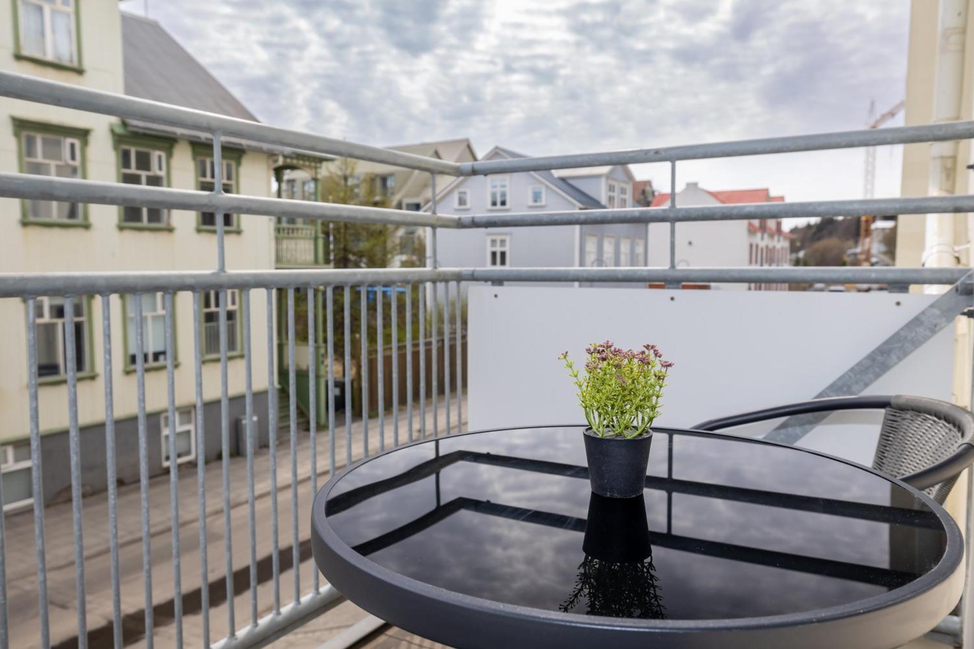 Charming Deluxe Apartment アークレイリ 部屋 写真